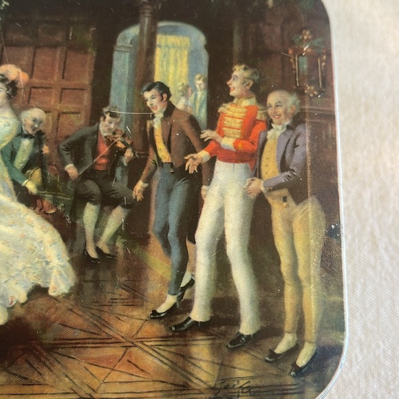 VINTAGE Thorne’s Toffee Tin Box/Christmas Dance Scene - Picture 4 of 7